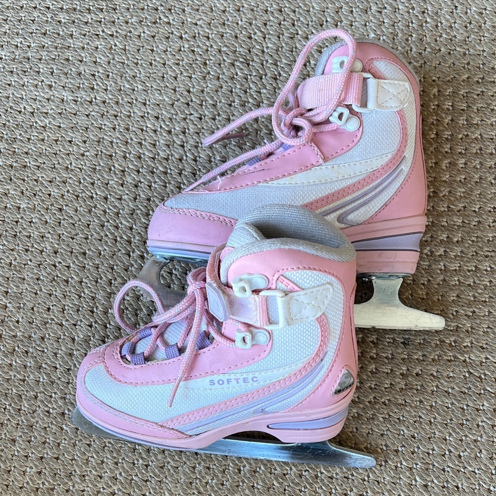 Jackson Softec Pink and White Ice Skates, Size J12